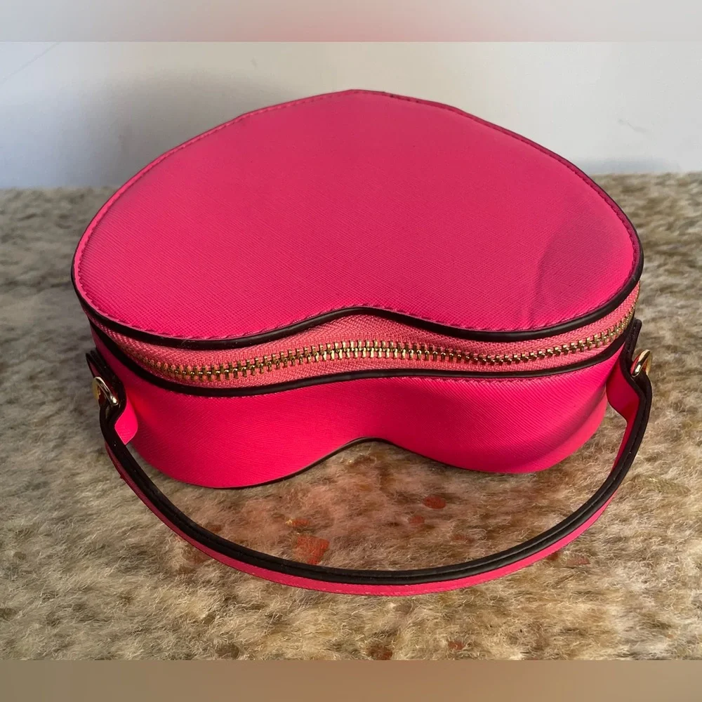 5 for $25đ„Hot Pink Heart Crossbody Purse- New Without Tags - Picture 4 of 11